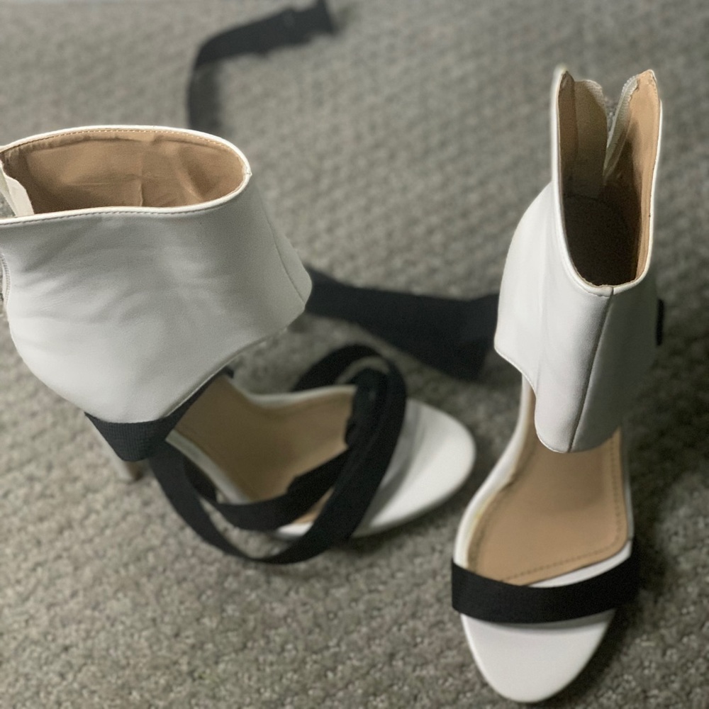 Women’s Laced Heels